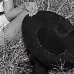 Lack of Color Black Hat